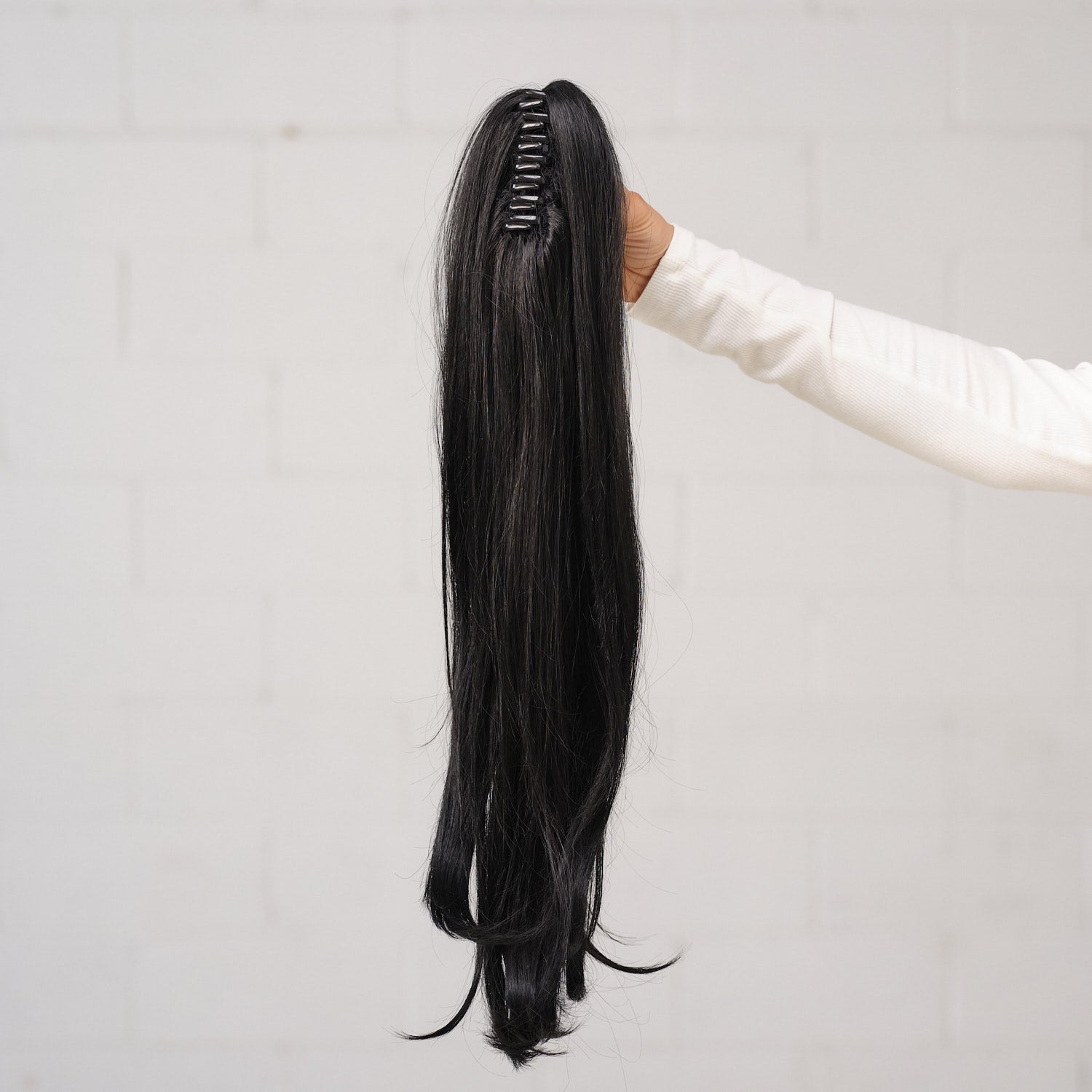 Melrose Claw Clip Ponytail 24" (Synthetic) #2606