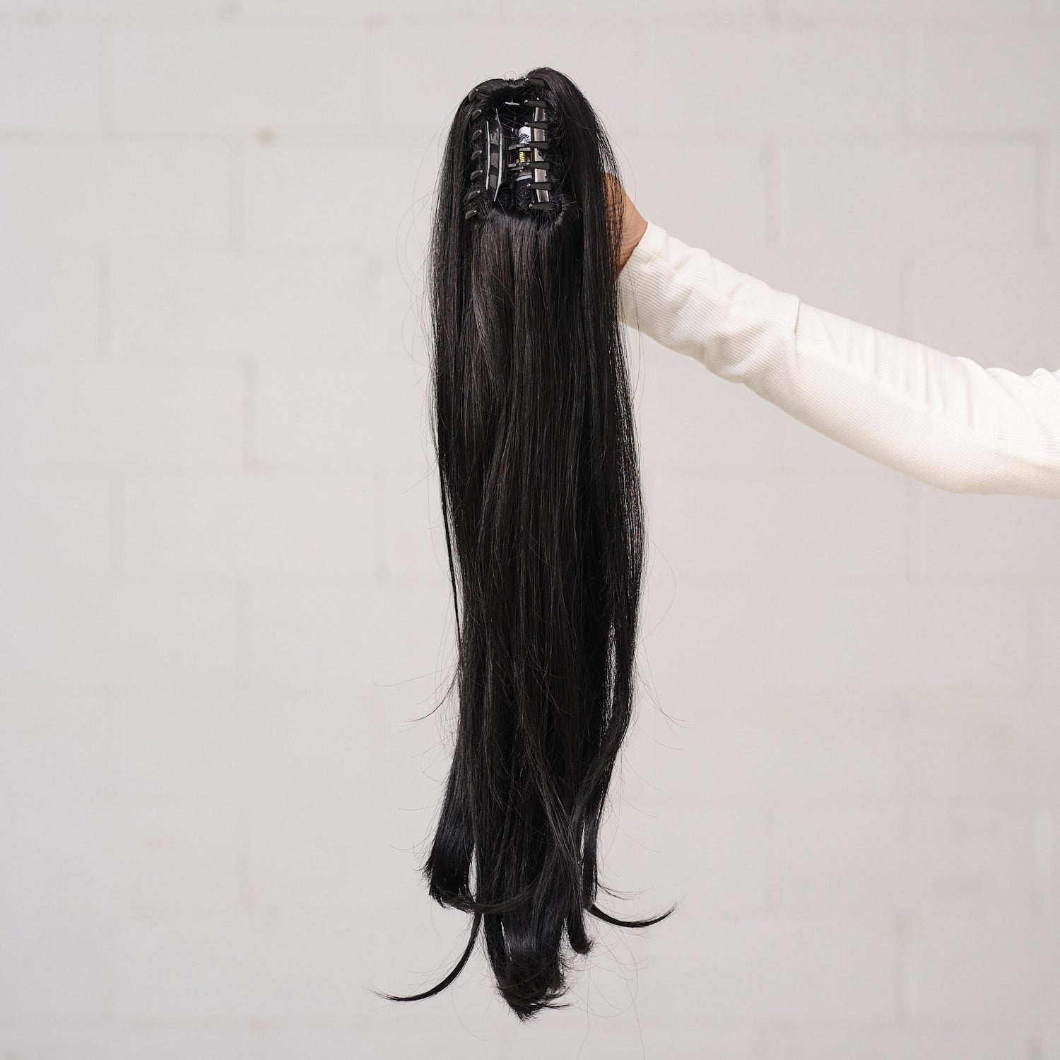 Melrose Claw Clip Ponytail 24" (Synthetic) #2606